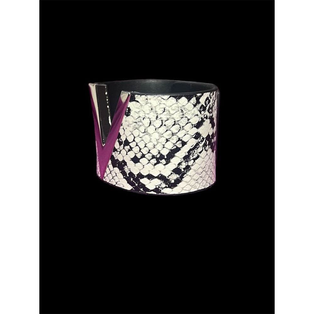 Fashionable Snake Print Faux Leather Wide Cuff Bracelet with V Logo - Picture 4 of 11